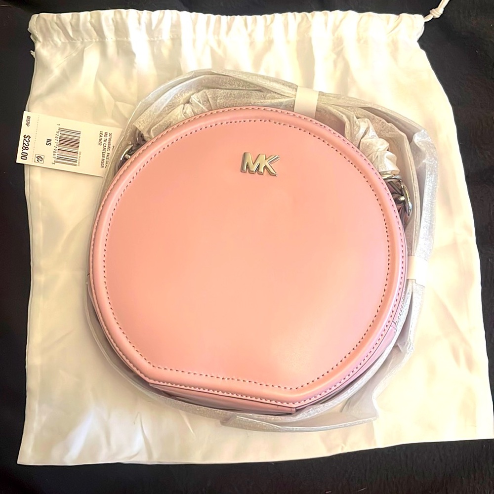 Michael Kors, Delaney canteen, leather bag, new with tags